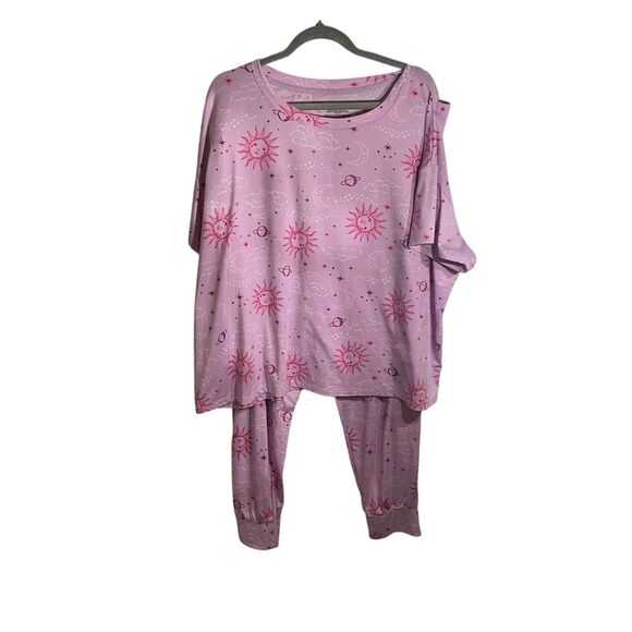 Joyspun Plus Size 3X (22W-24W) Two Piece Pajama Set. Purple Sun, Moon, Stars. - Picture 1 of 11
